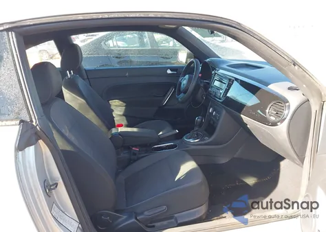 2014 Volkswagen Beetle 1.8T Entry z USA, uszkodzony, nr VIN 3VWF17AT3EM642044